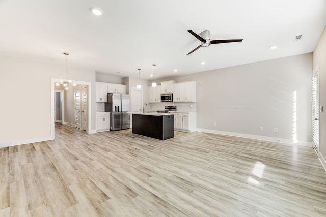 1321 Halter Park Dr, Gallatin, TN 37066