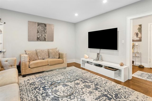 37 Central Avenue 2G, Hartsdale, NY 10530