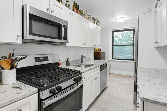 37 Central Avenue 2G, Hartsdale, NY 10530