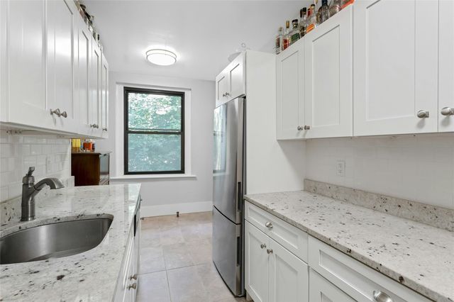 37 Central Avenue 2G, Hartsdale, NY 10530