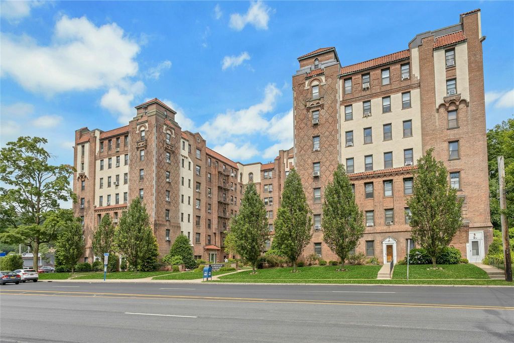 37 Central Avenue 2G, Hartsdale, NY 10530