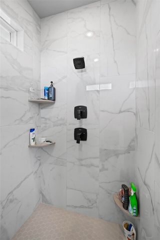 1257 Malone Road, Gentry, AR 72734