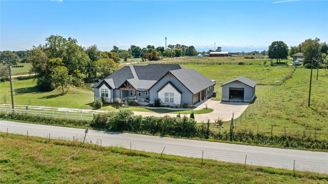 1257 Malone Road, Gentry, AR 72734