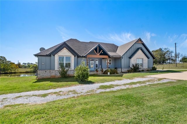 1257 Malone Road, Gentry, AR 72734