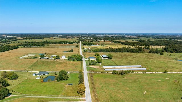 1257 Malone Road, Gentry, AR 72734