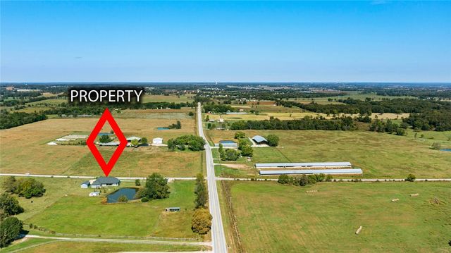 1257 Malone Road, Gentry, AR 72734