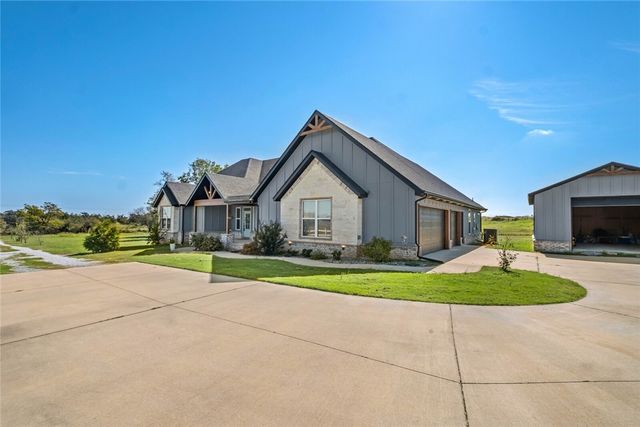 1257 Malone Road, Gentry, AR 72734