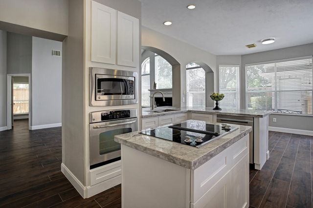 5630 Heather Run, Houston, TX 77041