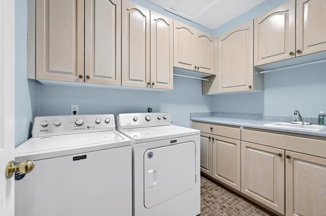 615 Kiowa Drive W, Lake Kiowa, TX 76240