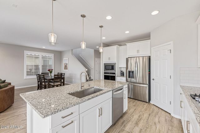 32426 N DAYLIGHT Drive, San Tan Valley, AZ 85144