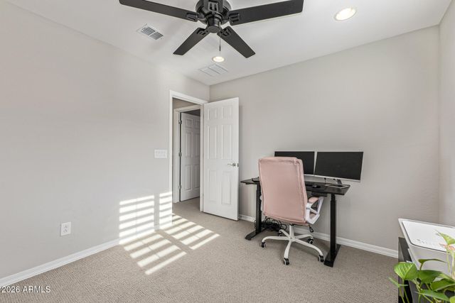 32426 N DAYLIGHT Drive, San Tan Valley, AZ 85144