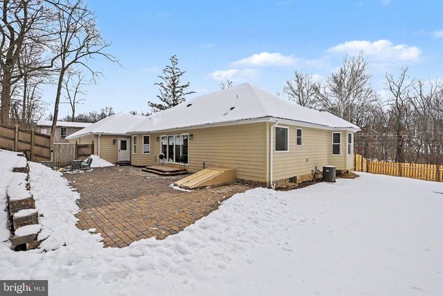 521 STONEY RUN RD, Dillsburg, PA 17019