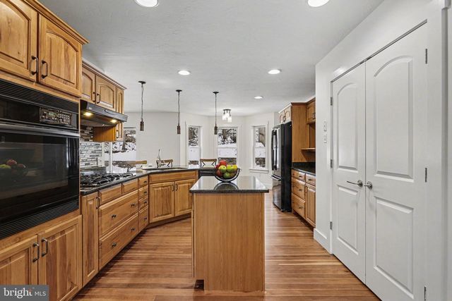 521 STONEY RUN RD, Dillsburg, PA 17019