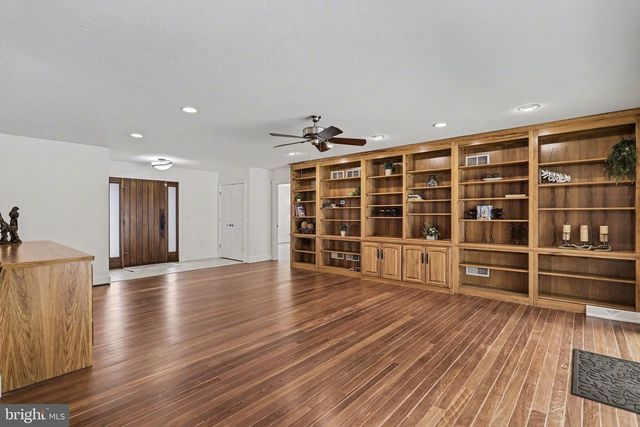 521 STONEY RUN RD, Dillsburg, PA 17019