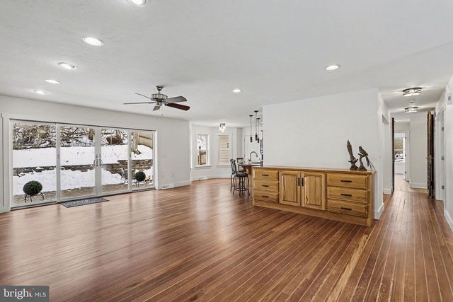 521 STONEY RUN RD, Dillsburg, PA 17019