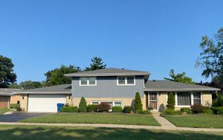 10507 S Terry Drive, Palos Hills, IL 60465
