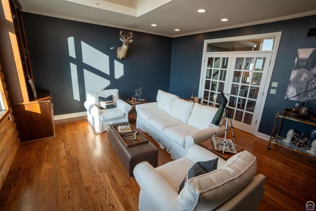 5721 NW Humphrey RD, Topeka, KS 66618