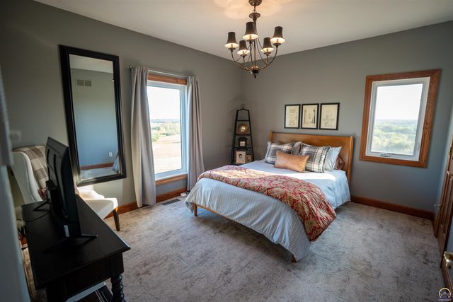 5721 NW Humphrey RD, Topeka, KS 66618