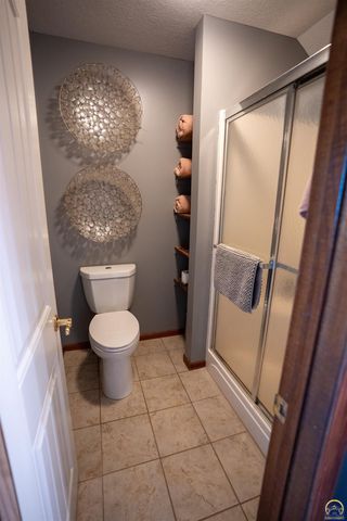 5721 NW Humphrey RD, Topeka, KS 66618