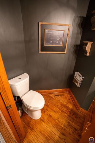 5721 NW Humphrey RD, Topeka, KS 66618