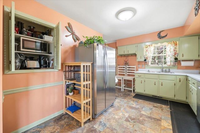 408 ROBIN ST, Staunton, VA 24401