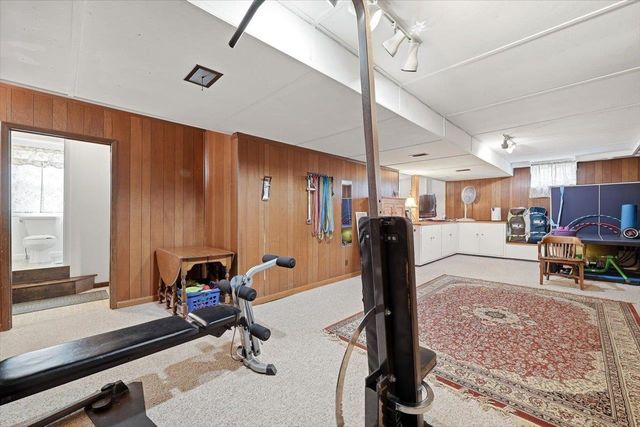 408 ROBIN ST, Staunton, VA 24401