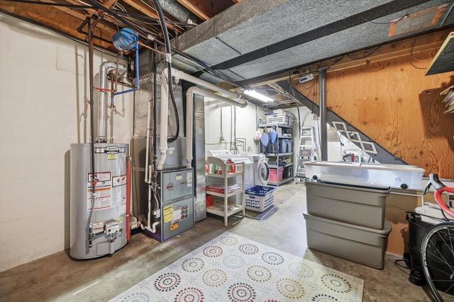 408 ROBIN ST, Staunton, VA 24401