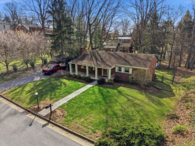 408 ROBIN ST, Staunton, VA 24401