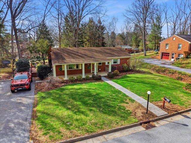 408 ROBIN ST, Staunton, VA 24401