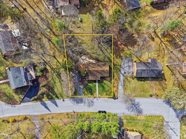 408 ROBIN ST, Staunton, VA 24401