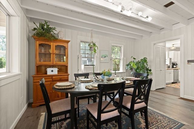 44 Lakeshore Dr, Essex, MA 01929