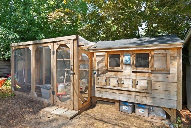 44 Lakeshore Dr, Essex, MA 01929