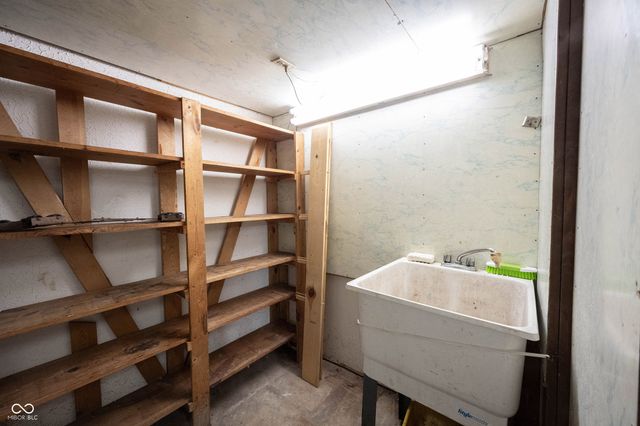 4537 Whirlaway Drive, Indianapolis, IN 46237