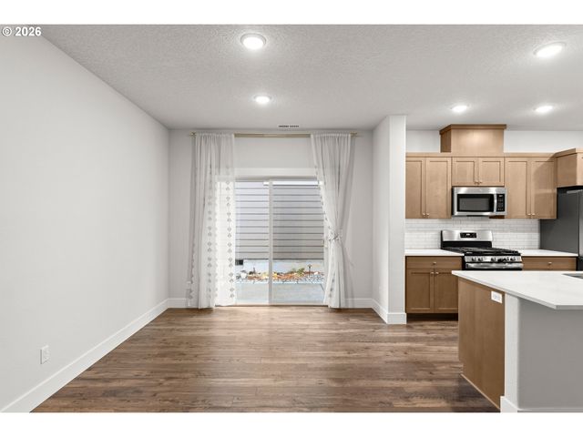 15215 Nw ORCHID St, Portland, OR 97229