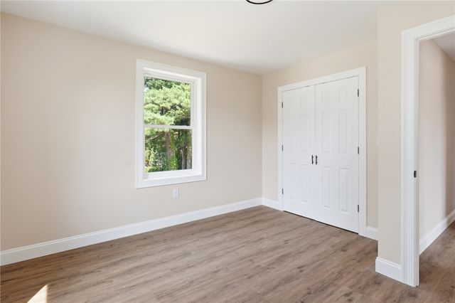 533 Scituate Avenue, Cranston, RI 02921