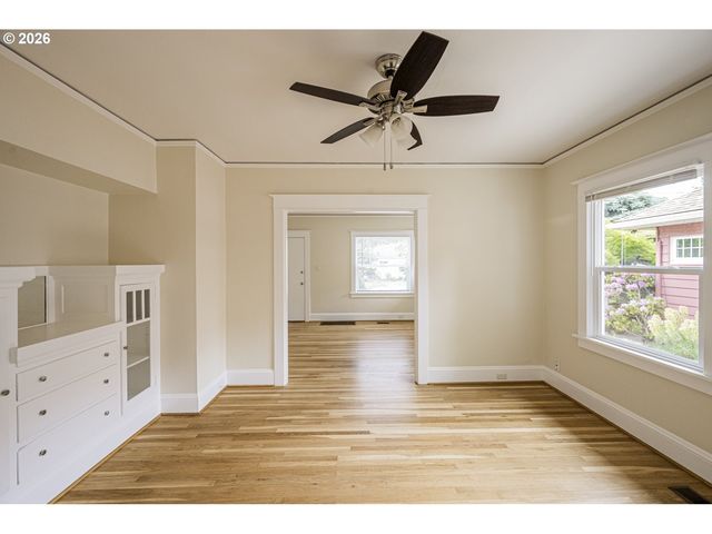102 Ne 45TH Ave, Portland, OR 97213
