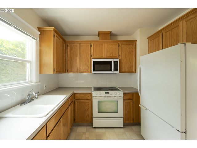102 Ne 45TH Ave, Portland, OR 97213