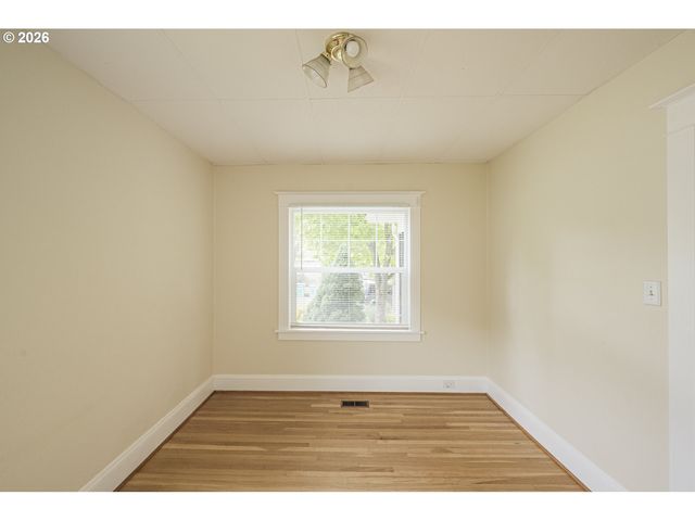 102 Ne 45TH Ave, Portland, OR 97213
