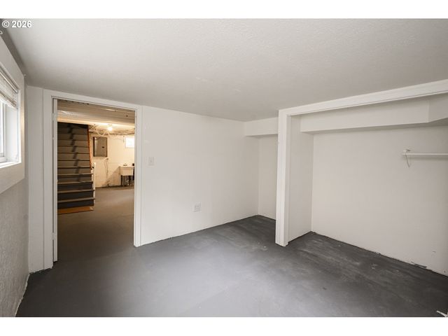 102 Ne 45TH Ave, Portland, OR 97213