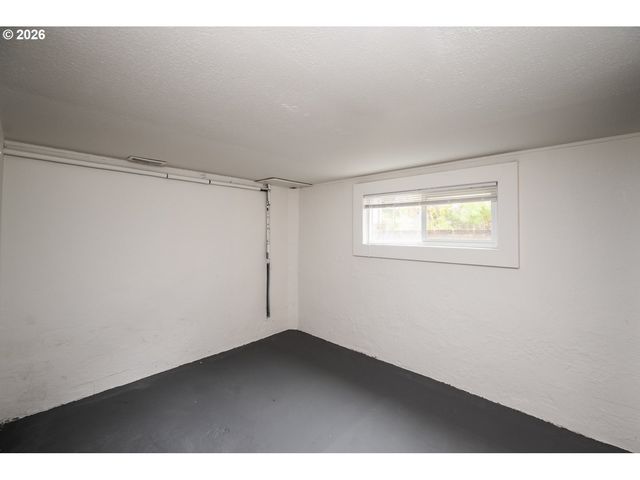 102 Ne 45TH Ave, Portland, OR 97213