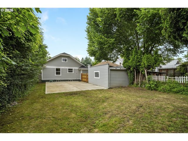 102 Ne 45TH Ave, Portland, OR 97213