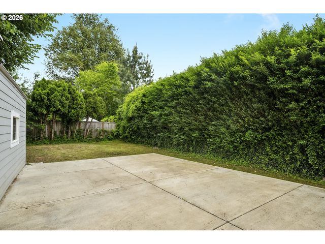 102 Ne 45TH Ave, Portland, OR 97213