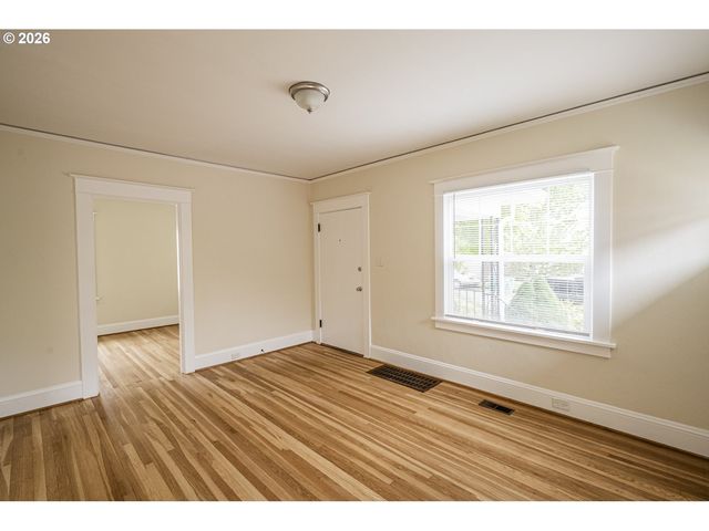 102 Ne 45TH Ave, Portland, OR 97213