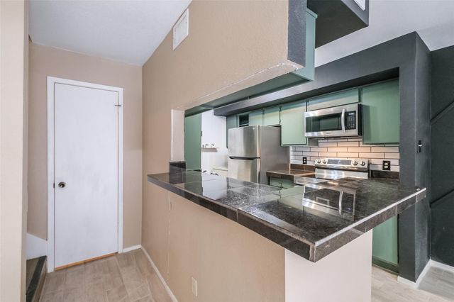 6633 W Airport Boulevard 1206, Houston, TX 77035