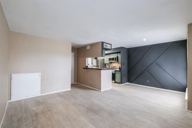 6633 W Airport Boulevard 1206, Houston, TX 77035