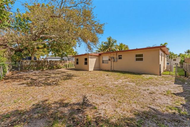 3200 SW 47th Ave, West Park, FL 33023