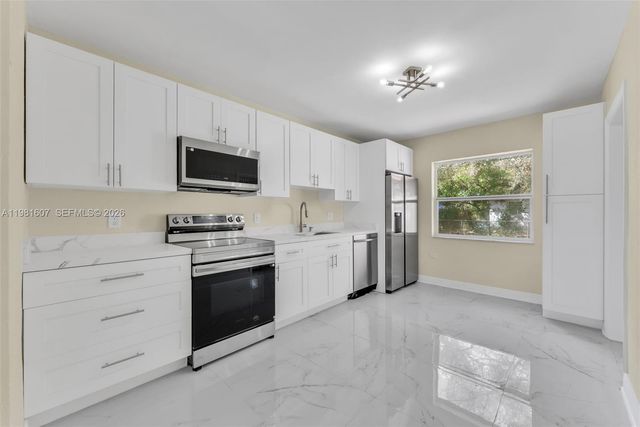 3200 SW 47th Ave, West Park, FL 33023