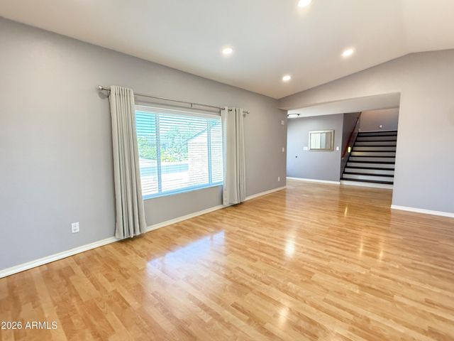 811 E Chilton Drive, Tempe, AZ 85283