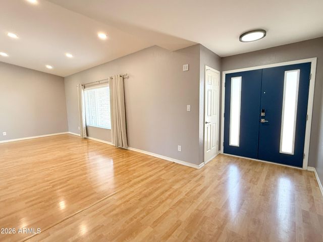 811 E Chilton Drive, Tempe, AZ 85283