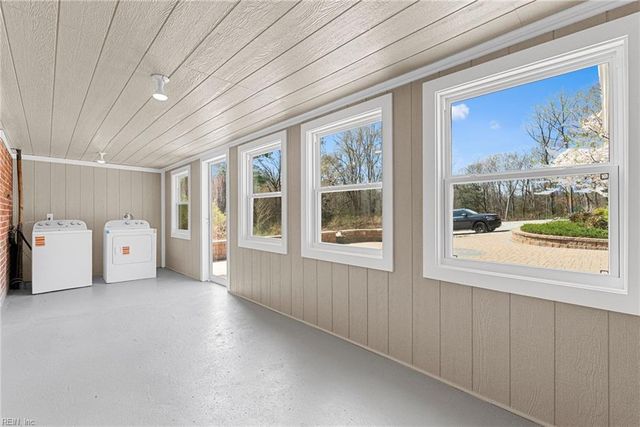 4861 Rochambeau DR, Williamsburg, VA 23188